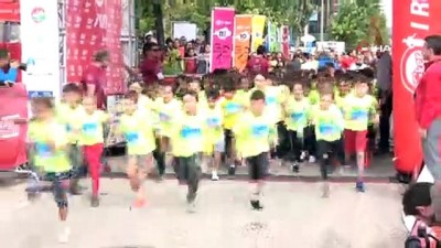 saglikli yasam - Bursa’da 2 bin 500 kişi sağlık için koştu Videosu