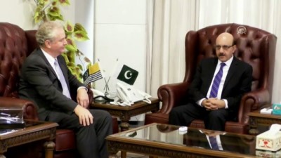 Pakistan'dan ABD'li senatöre 'Keşmir' izni - İSLAMABAD