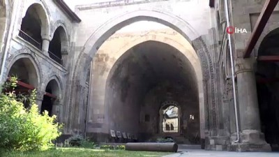 mimari -  Çifte Minareli Medrese’de 'klima şoku'  Videosu