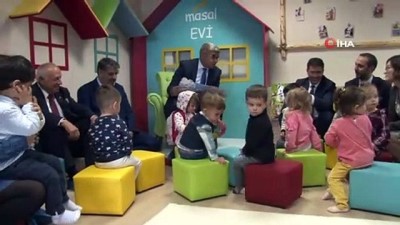 kutuphane -  Vali Gürel, bebeklere masal anlattı  Videosu