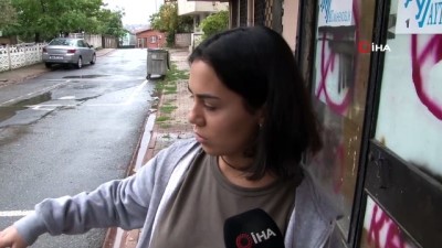 eziler -  Acımasız sürücü otomobiliyle köpeği böyle ezdi, hiçbir şey olmamış gibi yoluna devam etti  Videosu