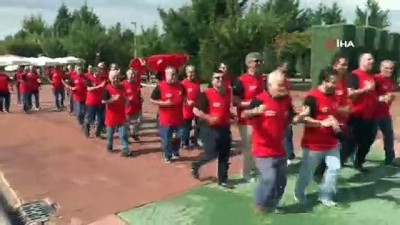 2010 yili -  Askerlik arkadaşları 33 yıl sonra tekmil verdi  Videosu