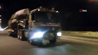 askeri arac -  Sınırın sıfır noktasına askeri sevkiyat devam ediyor Videosu