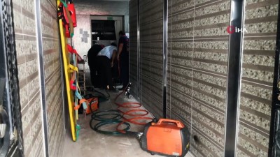 asansor boslugu -  Tamir ettiği asansör üzerine düştü: 1 ölü Videosu