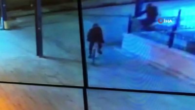 kar maskesi -  Film gibi soygunda, yangın merdiveninden atlayan hırsız ayağını burktu  Videosu