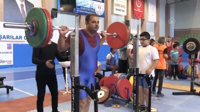 basin mensuplari - Türkiye Görme Engelliler Powerlifting ve Bench-Press Şampiyonası - NEVŞEHİR Videosu