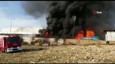  AVM deposunda korkutan yangın