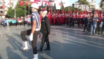  Bakan Çavuşoğlu Antalya'da 10 Kasım törenine katıldı 