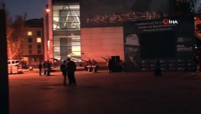 baros -  Beşiktaş’ta Mustafa Kemal Atatürk için kurulan ışık hüzmesi geceyi aydınlattı Videosu