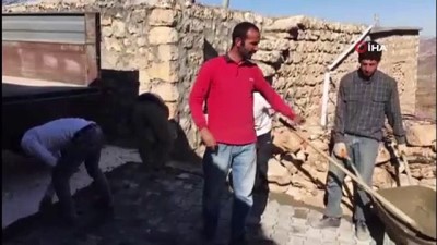  Gercüş’te parke taşı ustalarından Atatürk'e saygı duruşu 