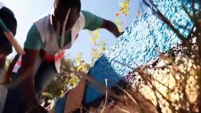 yabanci ogrenciler - Yabancı öğrenciler okul bahçesini geleneksel oyunlar için hazırladı - ELAZIĞ Videosu