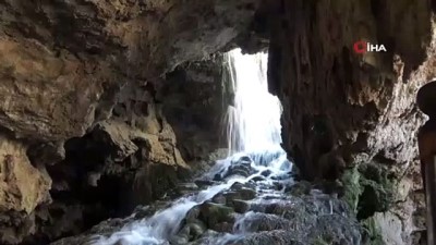  Yer altındaki gizli Pamukkale: Kaklık Mağarası 