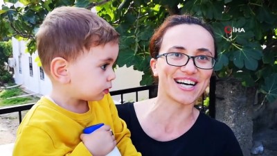 sut dagitimi -  Çocukların halk süt sevinci Videosu