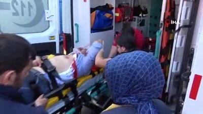 sahil yolu -  Kontrolden çıkan kamyonet denize uçtu: 1 yaralı  Videosu