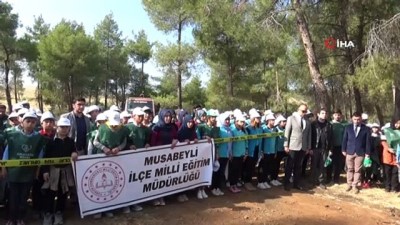 cumhuriyet -  Suriye sınırında 60 bin fidan toprakla buluştu  Videosu