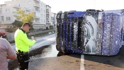 Boya yüklü tır devrildi: 1 yaralı - ORDU 