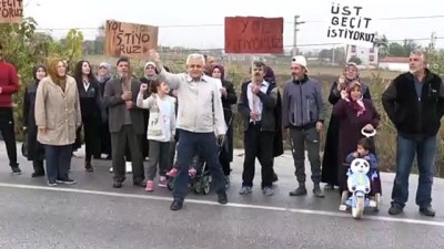 olum tehlikesi - Geçit isteyen mahalleliler yol kapatma eylemi yaptı - BALIKESİR  Videosu