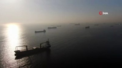  Gemiler sis engeline takıldı 