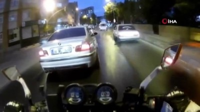  İstanbul’da motosiklet sürücülerinin ölümden kıl payı kurtulduğu kazalar kamerada 