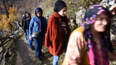 koy mezarligi - Oğlunun mutlu gününde trafik kazasında ölen anne toprağa verildi - GÜMÜŞHANE  Videosu