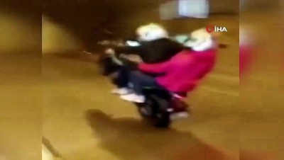 trafik teroru -  Tek teker üzerinde yakalandı, yetmedi motosikleti polisin üzerine sürdü  Videosu