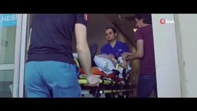 losemi hastasi -  Kızına yazıp bestelediği 'Kardelenim' şarkısını lösemi hastalarına armağan etti  Videosu
