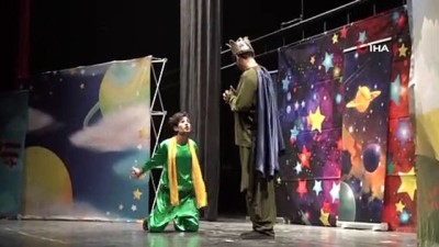 cocuk tiyatrosu -  Çocukların tiyatro keyfi  Videosu