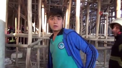 cami insaati - Göçük altında kalan mühendise 7 saattir ulaşılamadı Videosu