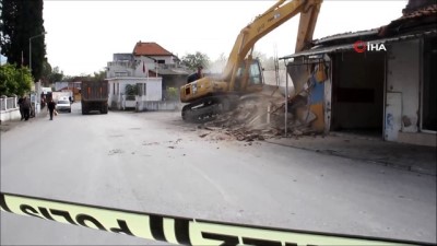 guvenlik onlemi -  Kültür ve Turizm Bakanlığının projesi kapsamında yıkım çalışmaları başladı Videosu
