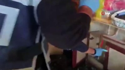 gizli bolme -  Polisten çekiç ve tornavida ile operasyon  Videosu