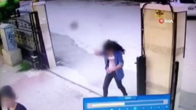  Biri hamile, üç genç kız dans ederek girdikleri siteyi soydular...Hırsızlık zanlıları kamerada 