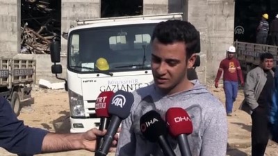 cami insaati - Gaziantep'te cami inşaatında çöken iskelenin altında kalan inşaat mühendisi aranıyor - Görgü tanığı (4)  Videosu