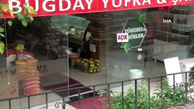  Kapüşonlu bal hırsızı kamerada