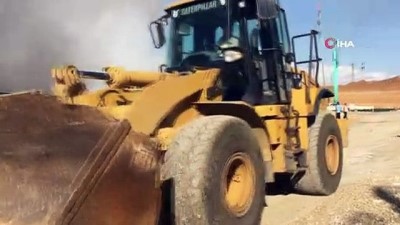 otogar insaati -  Otogar inşaatında yangın Videosu