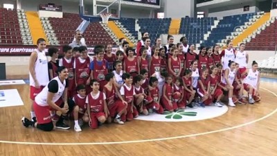 A Milli Kadın Basketbol Takımı, Litvanya maçının hazırlıklarını sürdürdü - MERSİN
