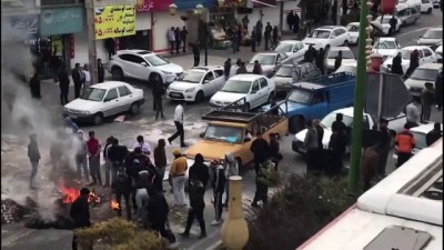 iranlilar - İran'da benzin zammını protestoları sürüyor - TAHRAN Videosu
