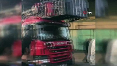  Küçükçekmece'de korkutan fabrika yangını