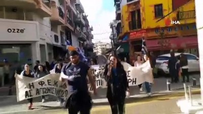  - Başbakan Tatar’dan KKTC bayrağını yakan Rumlara sert tepki: “Olayın peşini bırakmayacağız” 