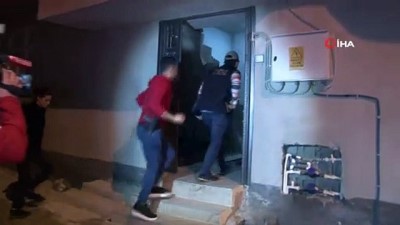 safak vakti -  Eylem hazırlığındaki 4 DEAŞ üyesi kardeş gözaltına alındı  Videosu