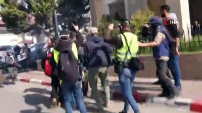 - Filistinlilerden, İsrail saldırısında gözünü kaybeden gazeteciye destek yürüyüşü
- İsrail Filistinli gazetecilere plastik mermi ile müdahale etti