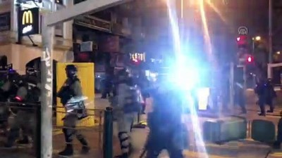 Hong Kong'daki protestolarda bir polis okla yaralandı (2) - HONG KONG