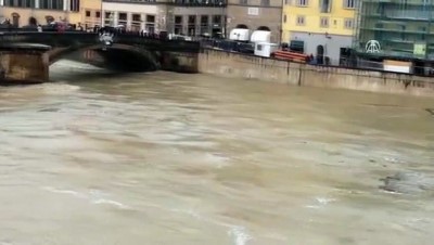 İtalya olumsuz hava koşullarına teslim - FLORANSA