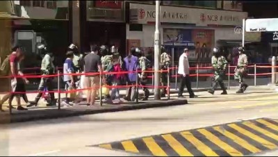 yabanci ogrenci - Protestolarda bir polis okla yaralandı - HONG KONG  Videosu