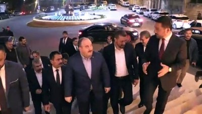 Bakan Varank, Nevşehir Belediye Başkanı Arı'yı ziyaret etti
