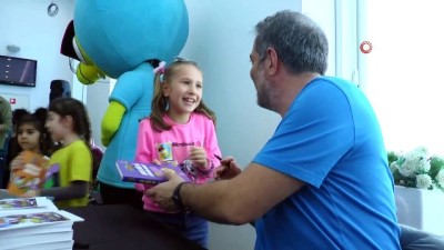 film gosterimi -  Beşiktaş’ta lösemili çocuklara 'Kral Şakir’den destek Videosu
