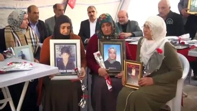 ak parti - Diyarbakır annelerine destek ziyaretleri sürüyor Videosu