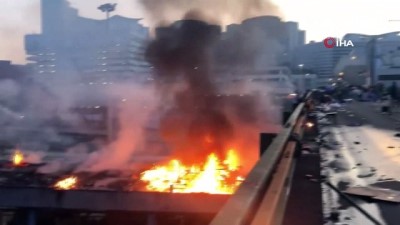 patlama sesi -  - Hong Kong protestolarında tansiyon yükseliyor
- Polis Politeknik Üniversitesinde girdi, öğrenciler barikatları ateşe verdi  Videosu