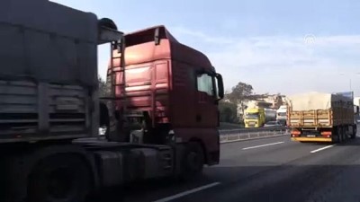 Kamyonla midibüs çarpıştı: 5 yaralı - KOCAELİ 