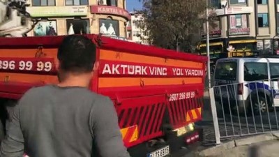 guvenlik onlemi - Kartal'da kamyonet alt geçide sıkıştı - İSTANBUL  Videosu