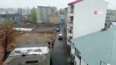  Çobanlar sürüleriyle tipiye yakalandı 